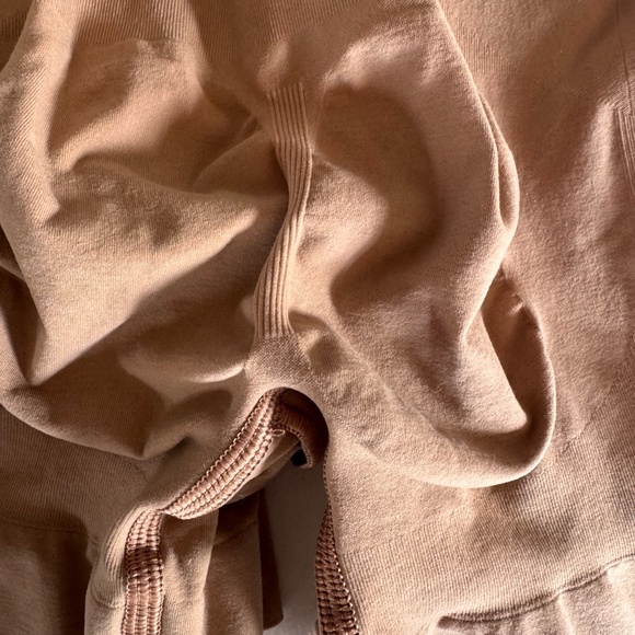 SKIMS Seamless Sculpt Strapless Shortie Shapewear XS Clay NWOT - Picture 11 of 14